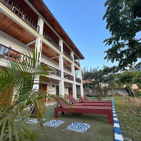 Sabaidee Nongkiaw River View Hotel Nong Khiaw Bagian luar foto