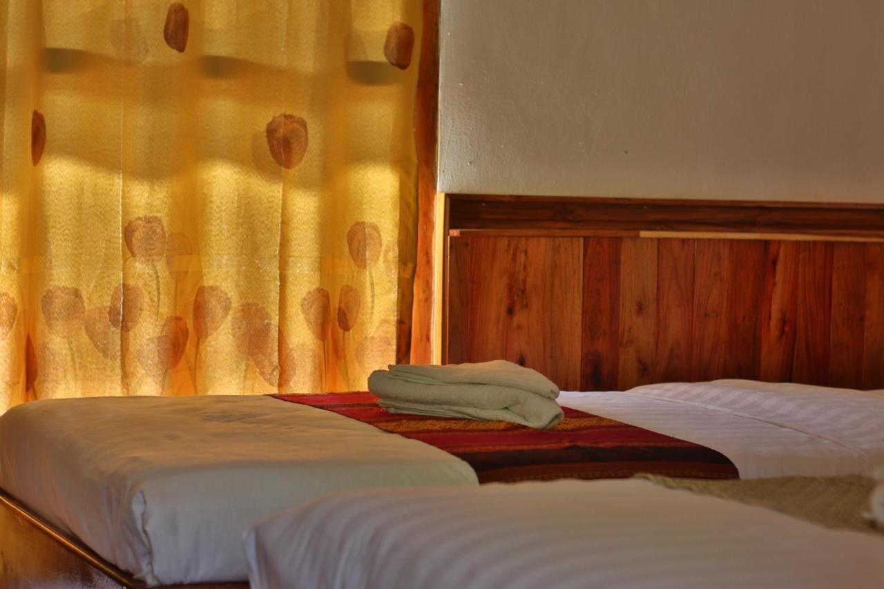 Sabaidee Nongkiaw River View Hotel Nong Khiaw Bagian luar foto