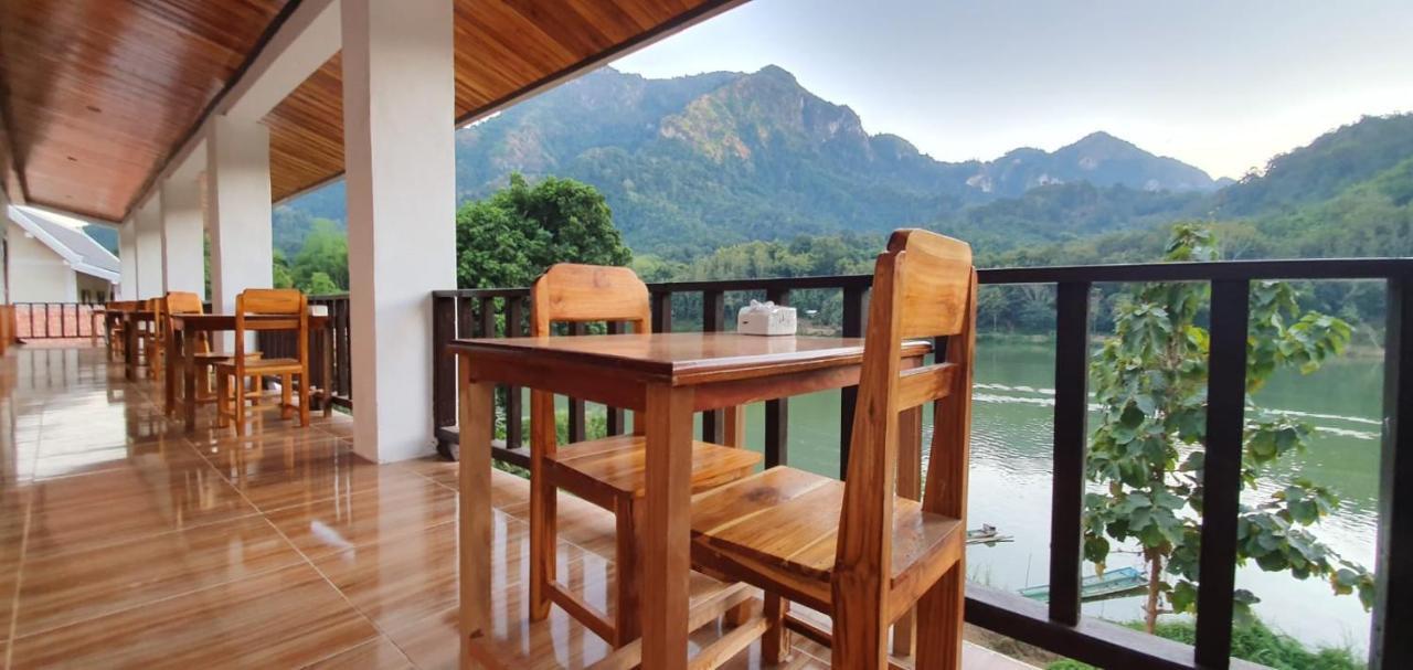 Sabaidee Nongkiaw River View Hotel Nong Khiaw Bagian luar foto