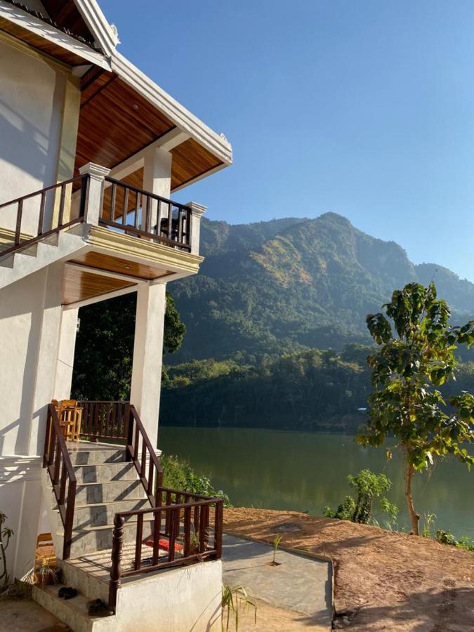 Sabaidee Nongkiaw River View Hotel Nong Khiaw Bagian luar foto