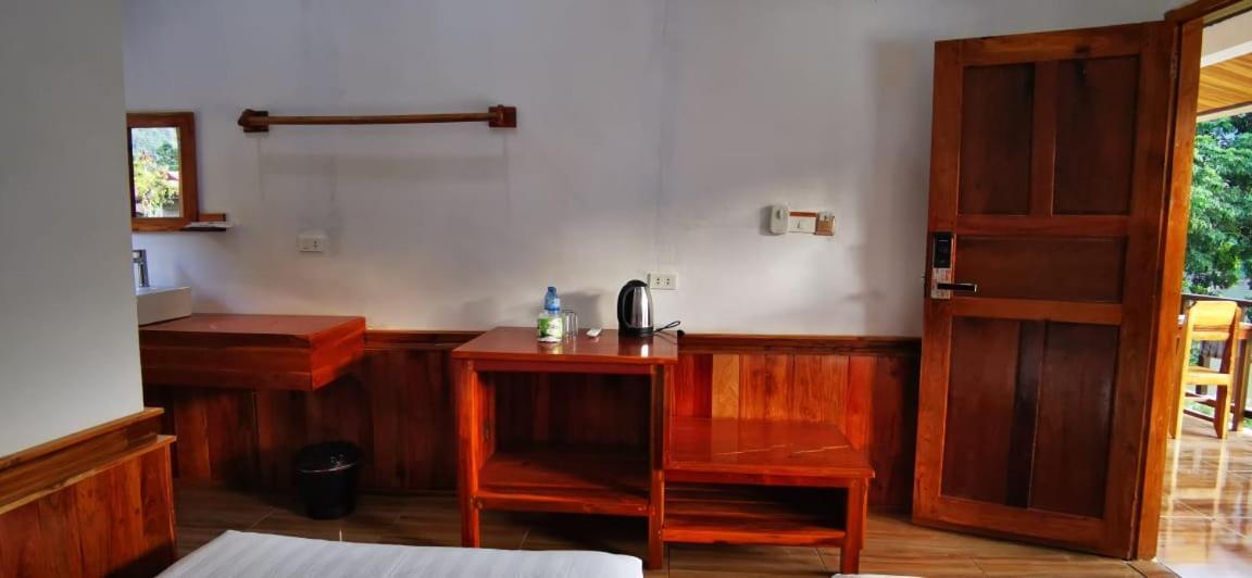 Sabaidee Nongkiaw River View Hotel Nong Khiaw Bagian luar foto