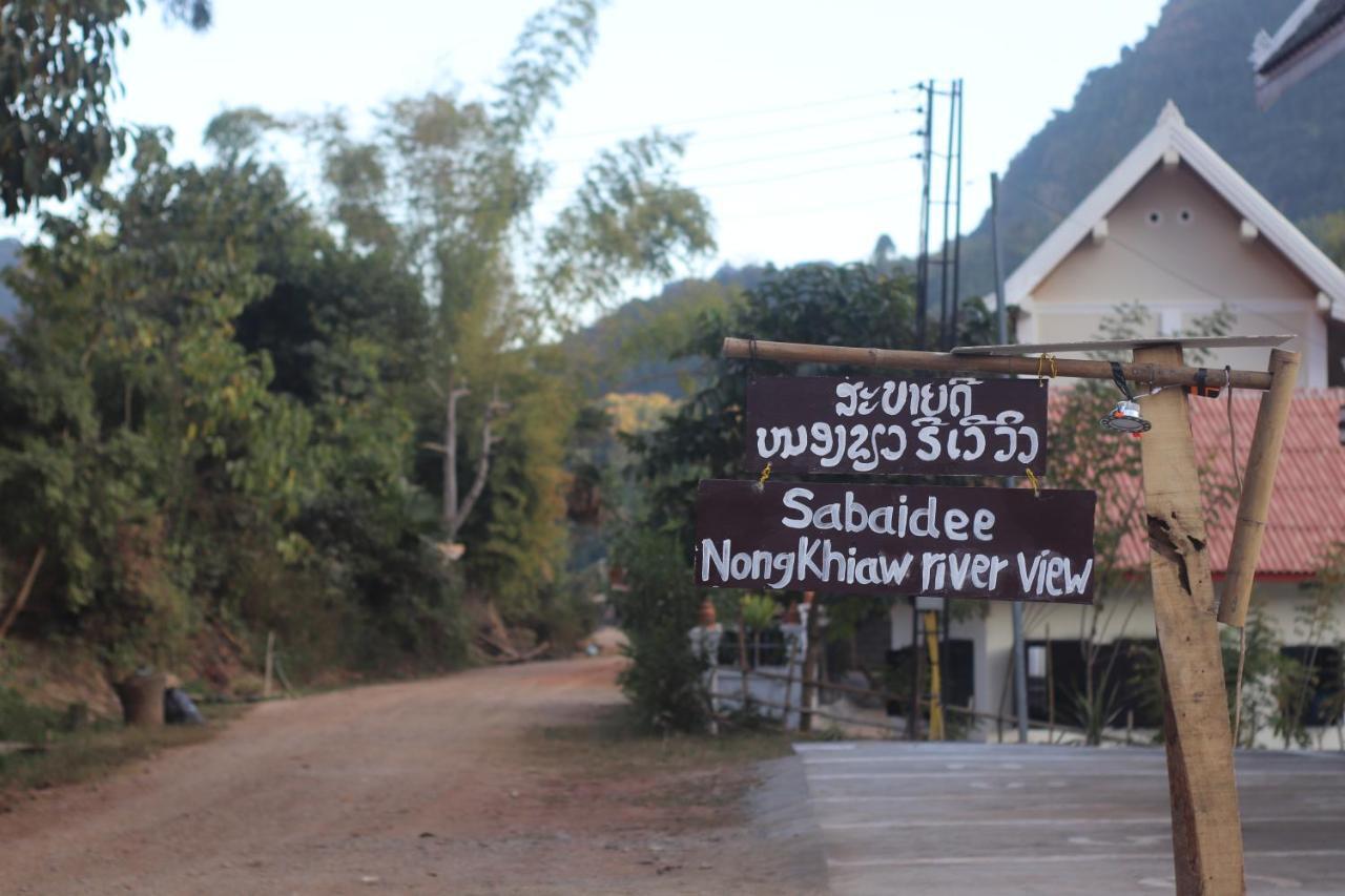 Sabaidee Nongkiaw River View Hotel Nong Khiaw Bagian luar foto