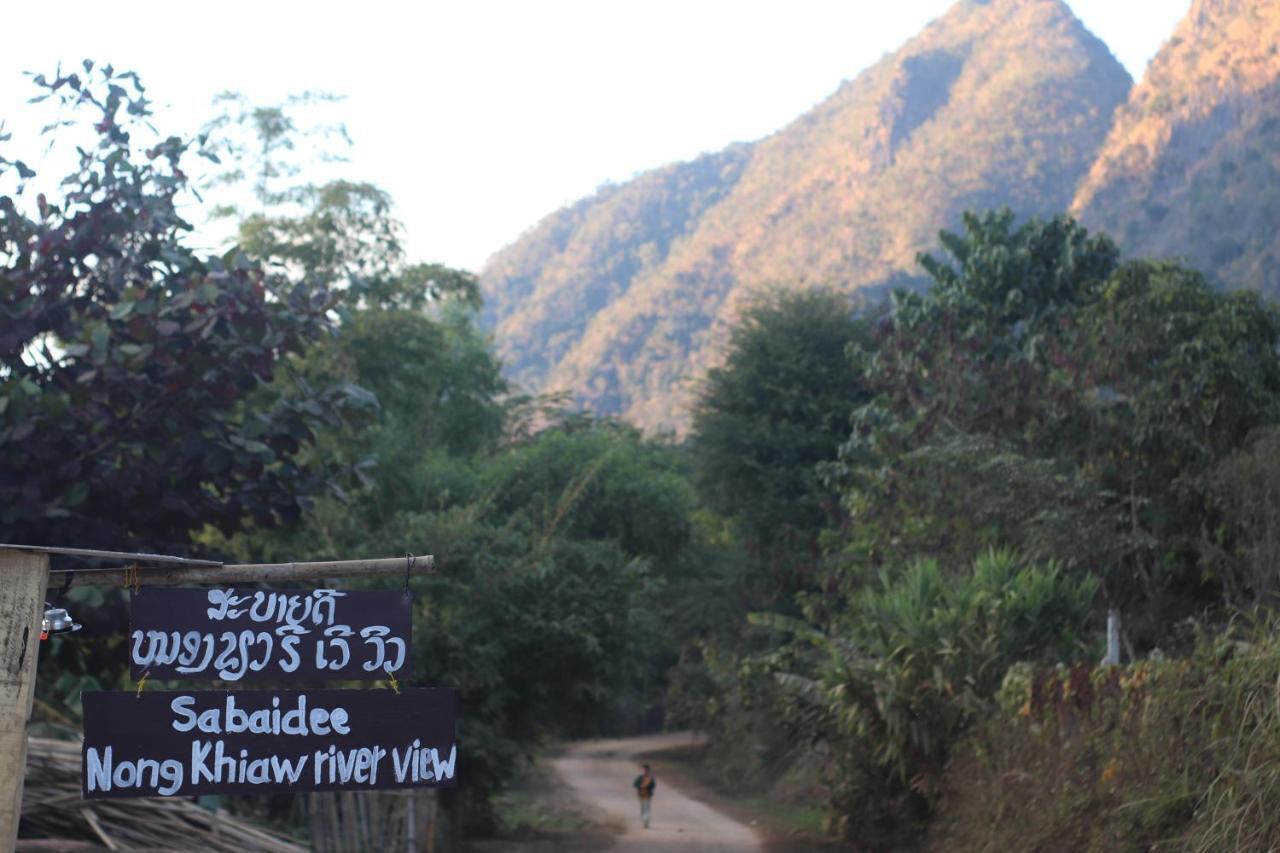 Sabaidee Nongkiaw River View Hotel Nong Khiaw Bagian luar foto