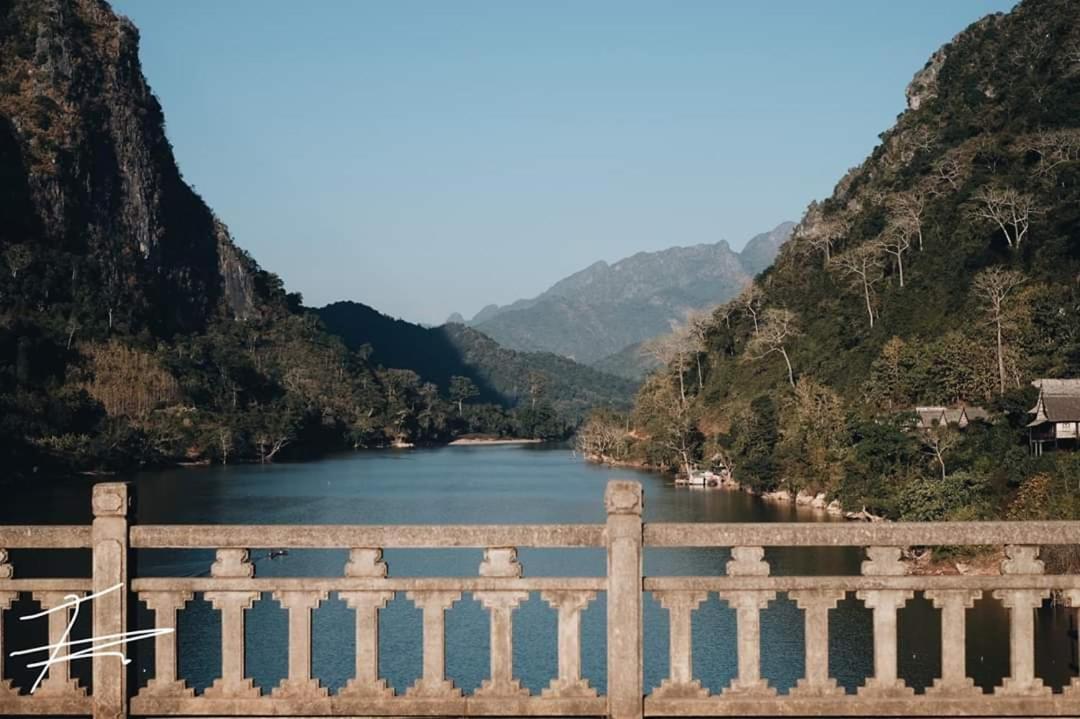 Sabaidee Nongkiaw River View Hotel Nong Khiaw Bagian luar foto