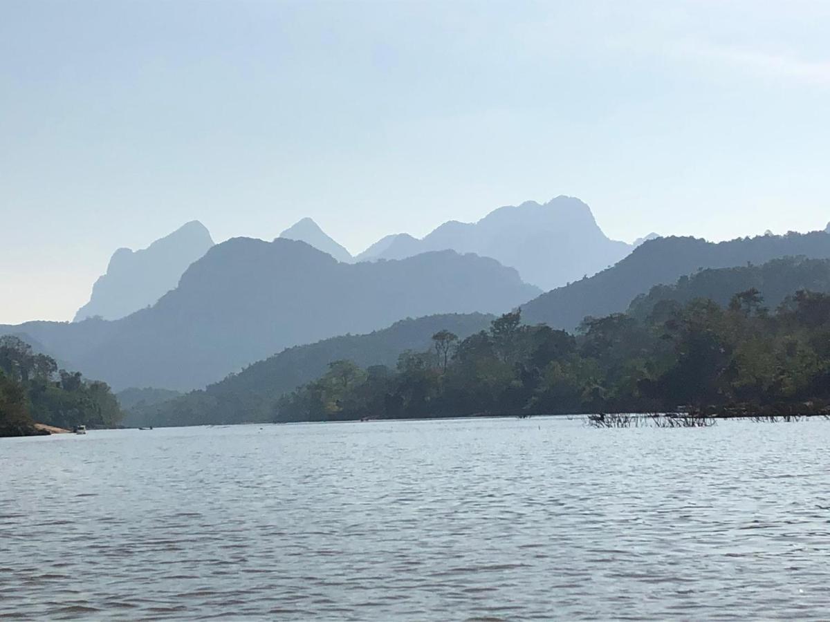 Sabaidee Nongkiaw River View Hotel Nong Khiaw Bagian luar foto