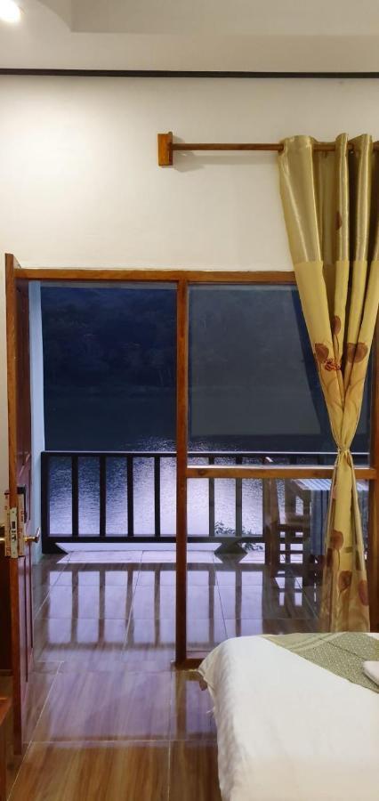 Sabaidee Nongkiaw River View Hotel Nong Khiaw Bagian luar foto